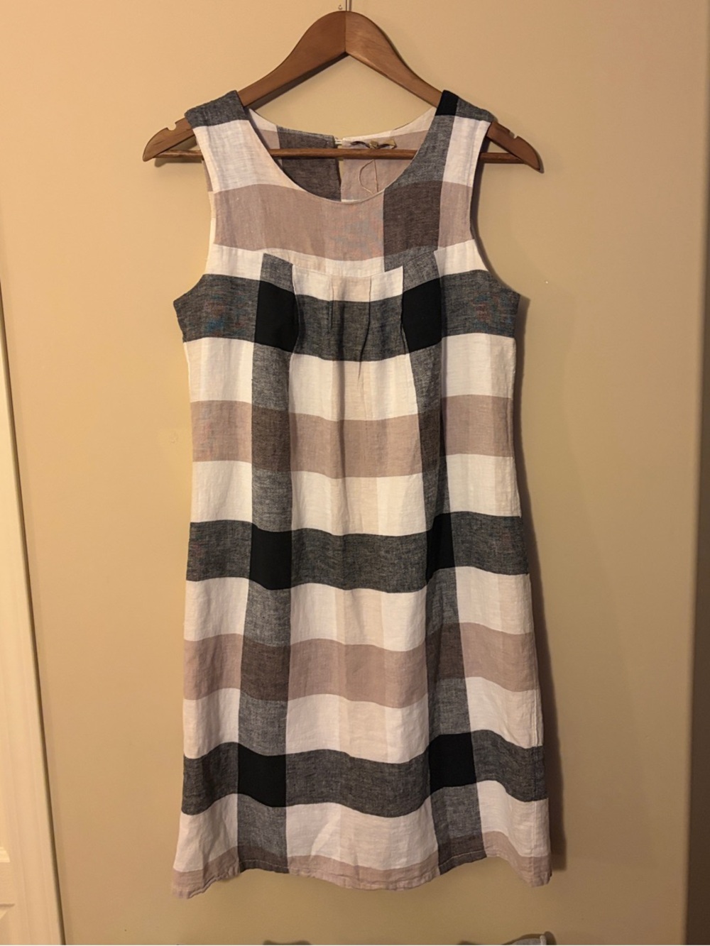 Sleeveless Linen Plaid Shift Dress in Beige, Black & White